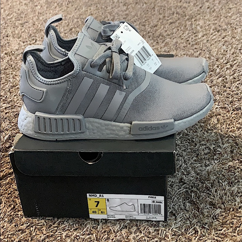 Adidas NMD R1 boost